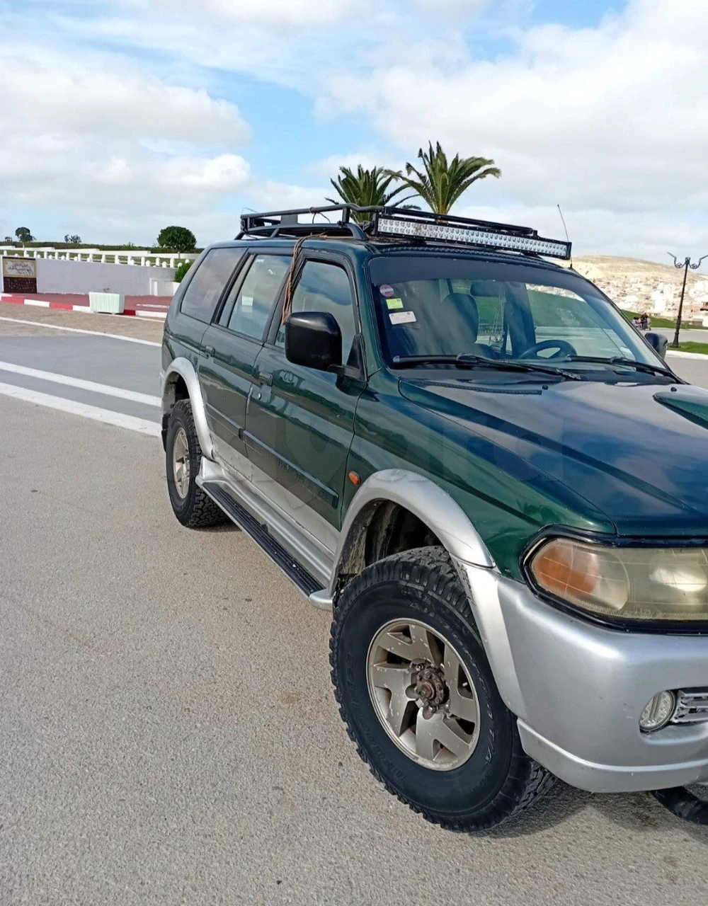 Carte voiture Mitsubishi Pajero