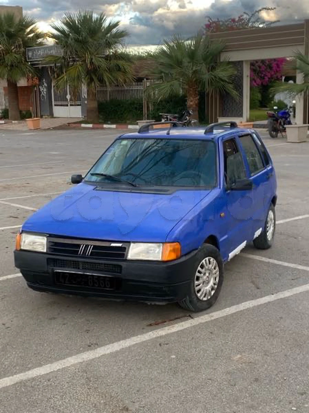 Carte voiture Fiat Uno