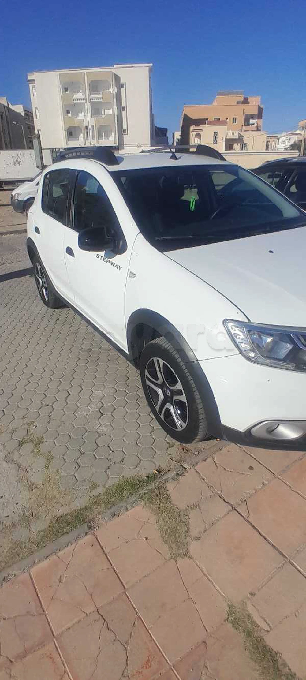 Carte voiture Dacia Sandero