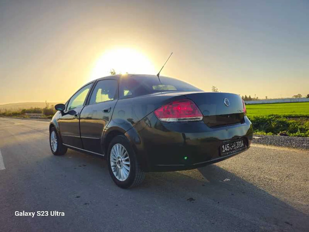 Carte voiture Fiat Linea