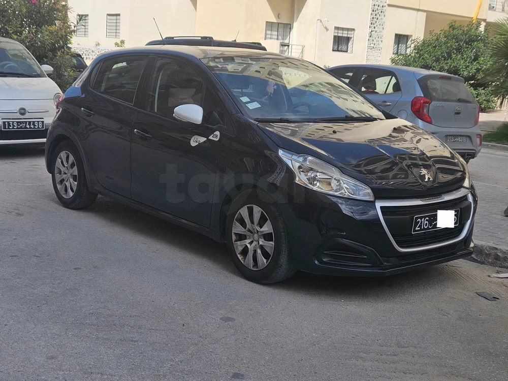 Carte voiture Peugeot 208