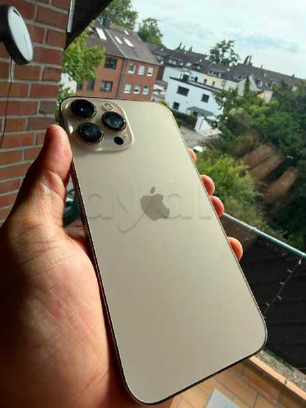 iPhone 13 Pro Max Gold
