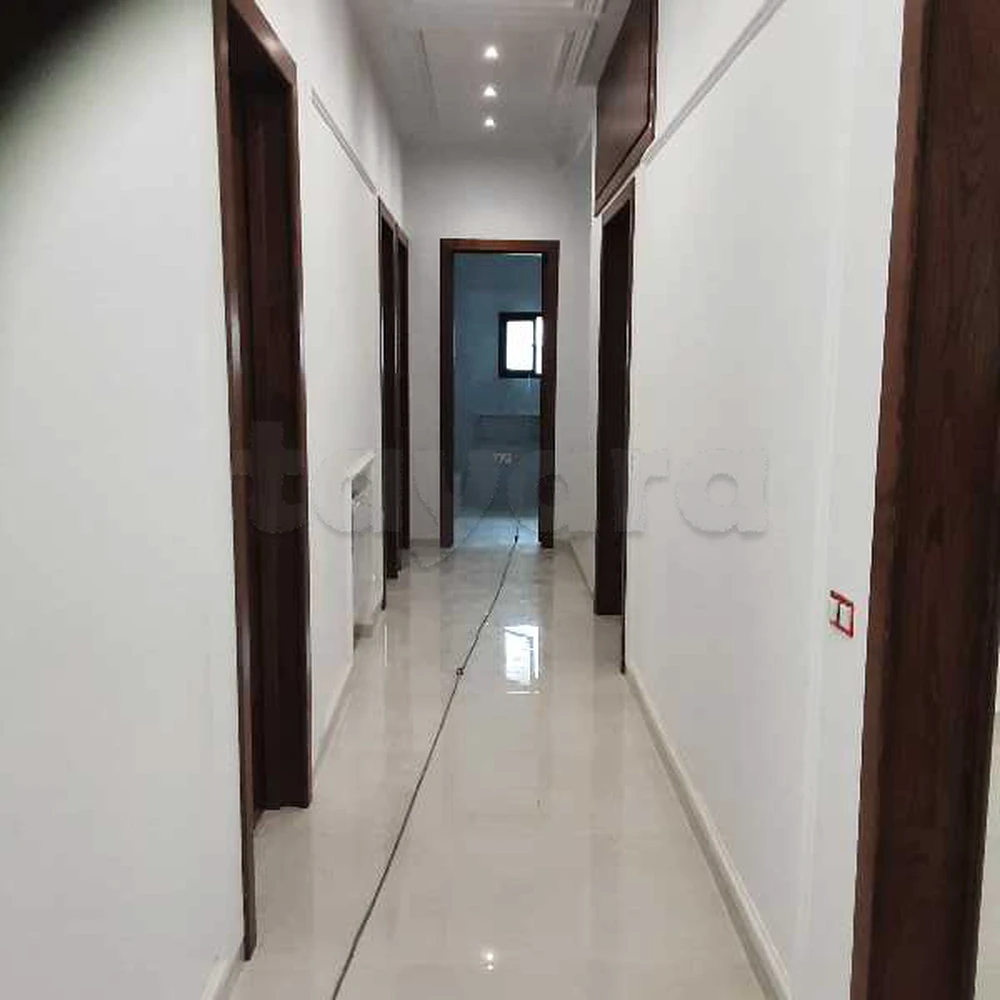 A louer un appartement S+3 
 Ghazala ariana