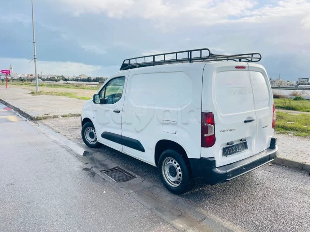 Carte voiture Peugeot Partner