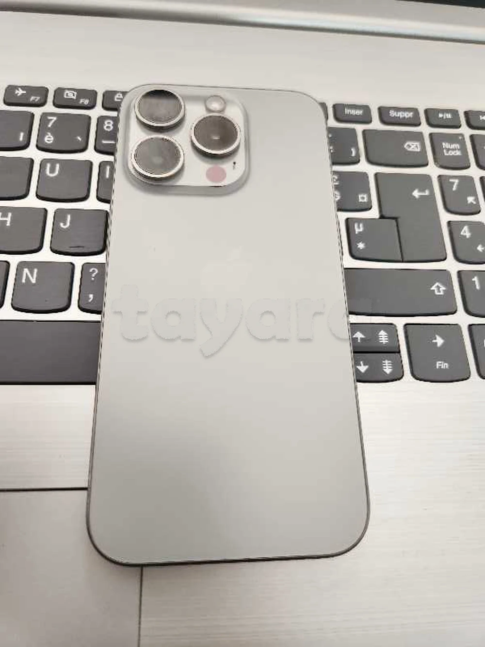 iphone 15 Pro 256go