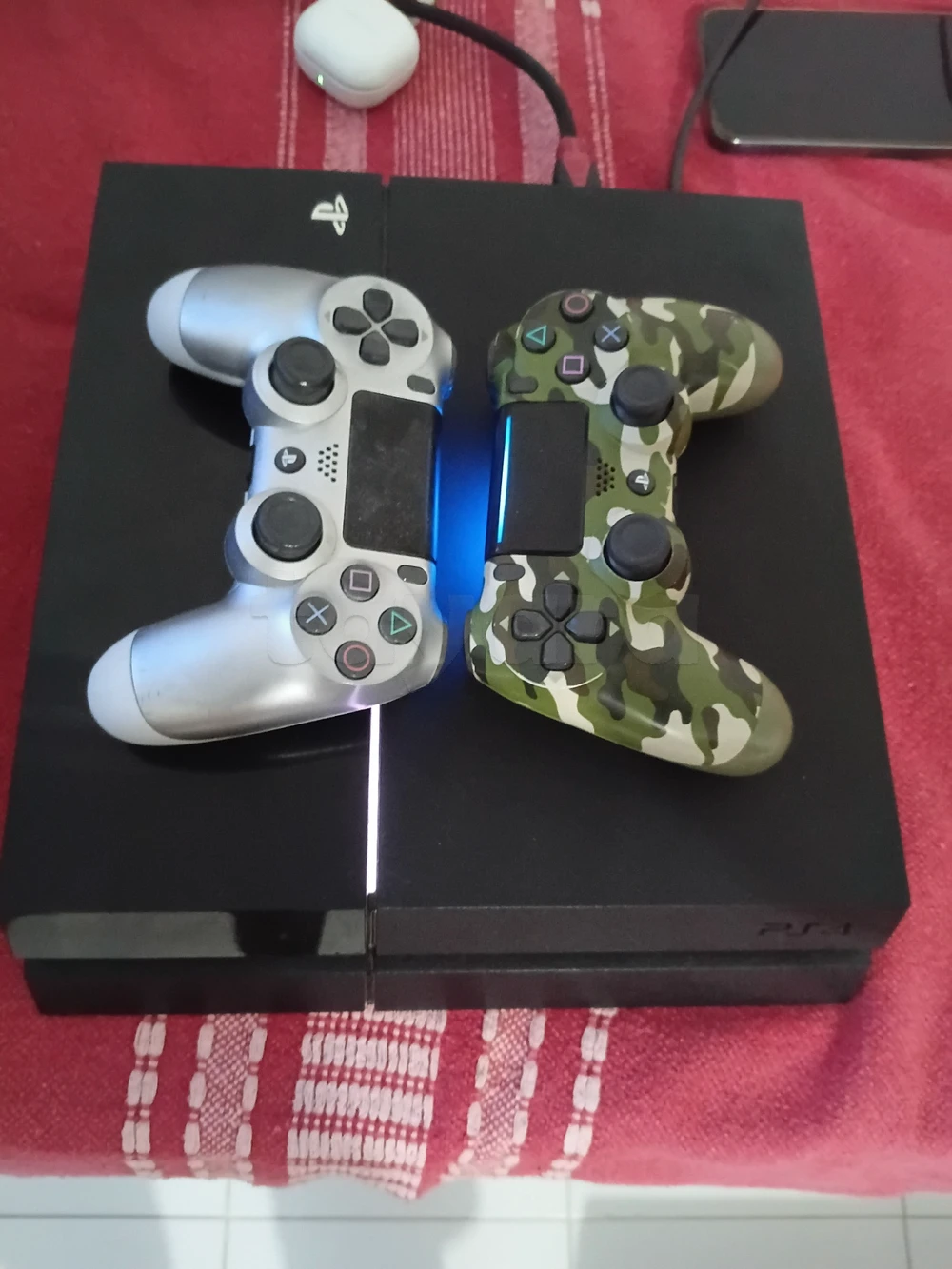 PlayStation 4 patché en état comme neuf à vendre