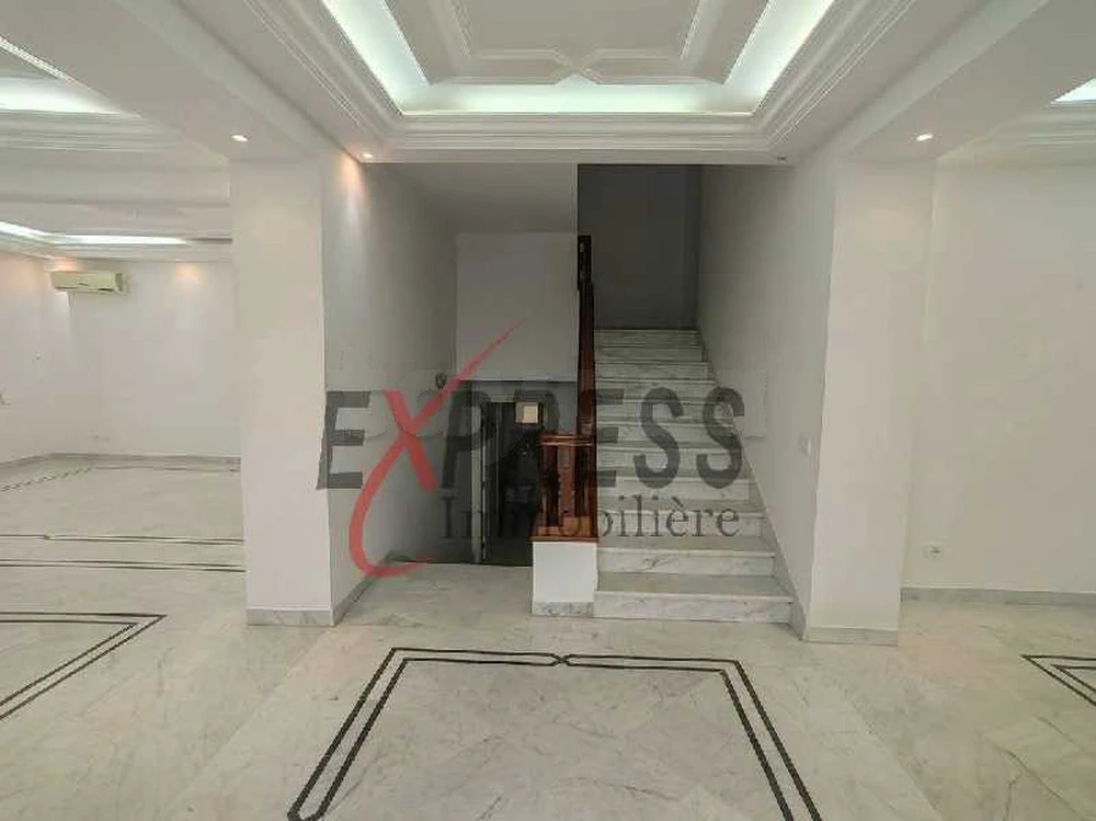 location une immense villa s5 avec s0 jardin d'el menzah 2