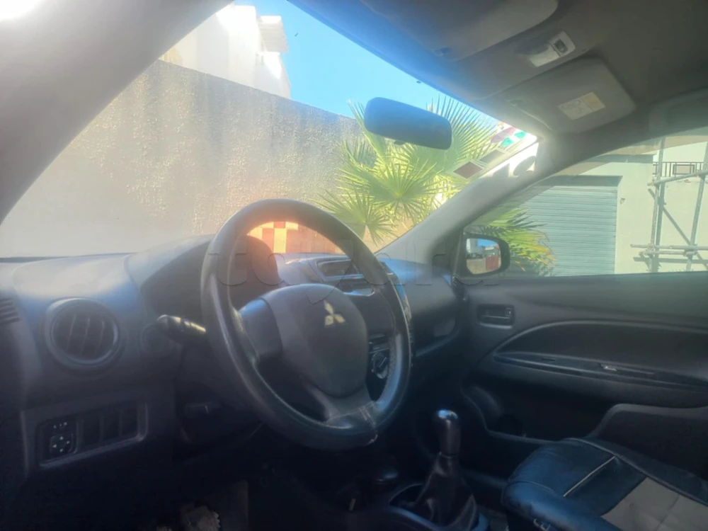 Carte voiture Mitsubishi Canter