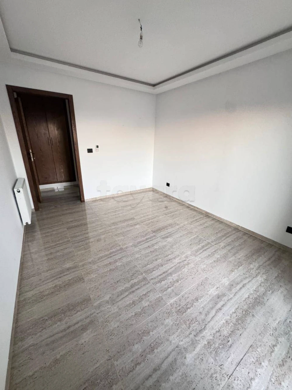 🏠 À LOUER – Appartement S+2 A Cité Wahat Avec Suite Parental