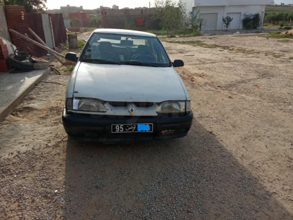 Renault 19