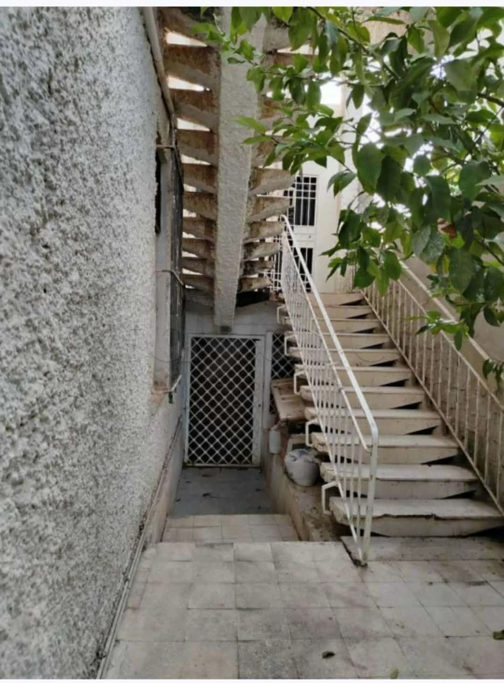 A vendre : Villa indépendantes à Beb Saadoun