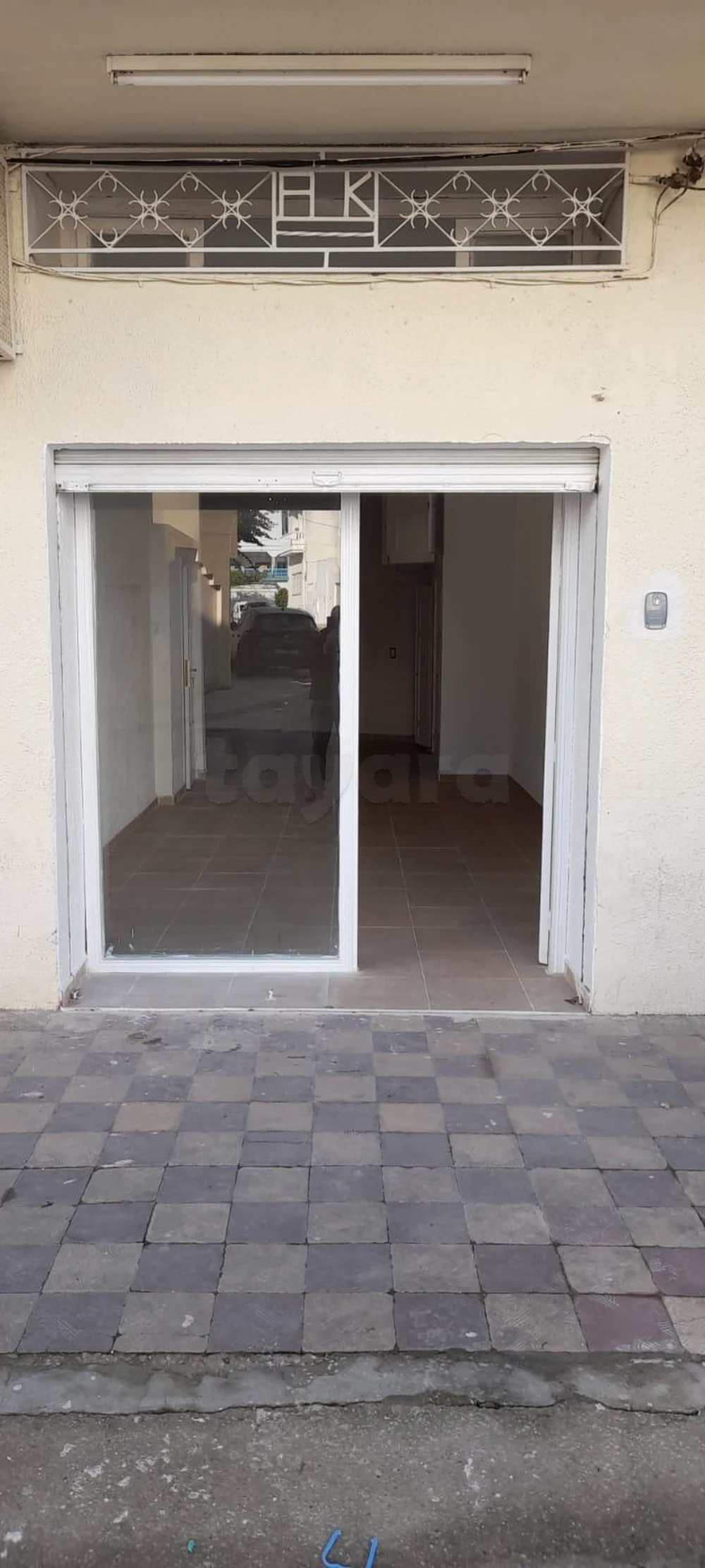À VENDRE – LOCAL COMMERCIAL 35 m² À SOUSSE – FONDS & MURS
