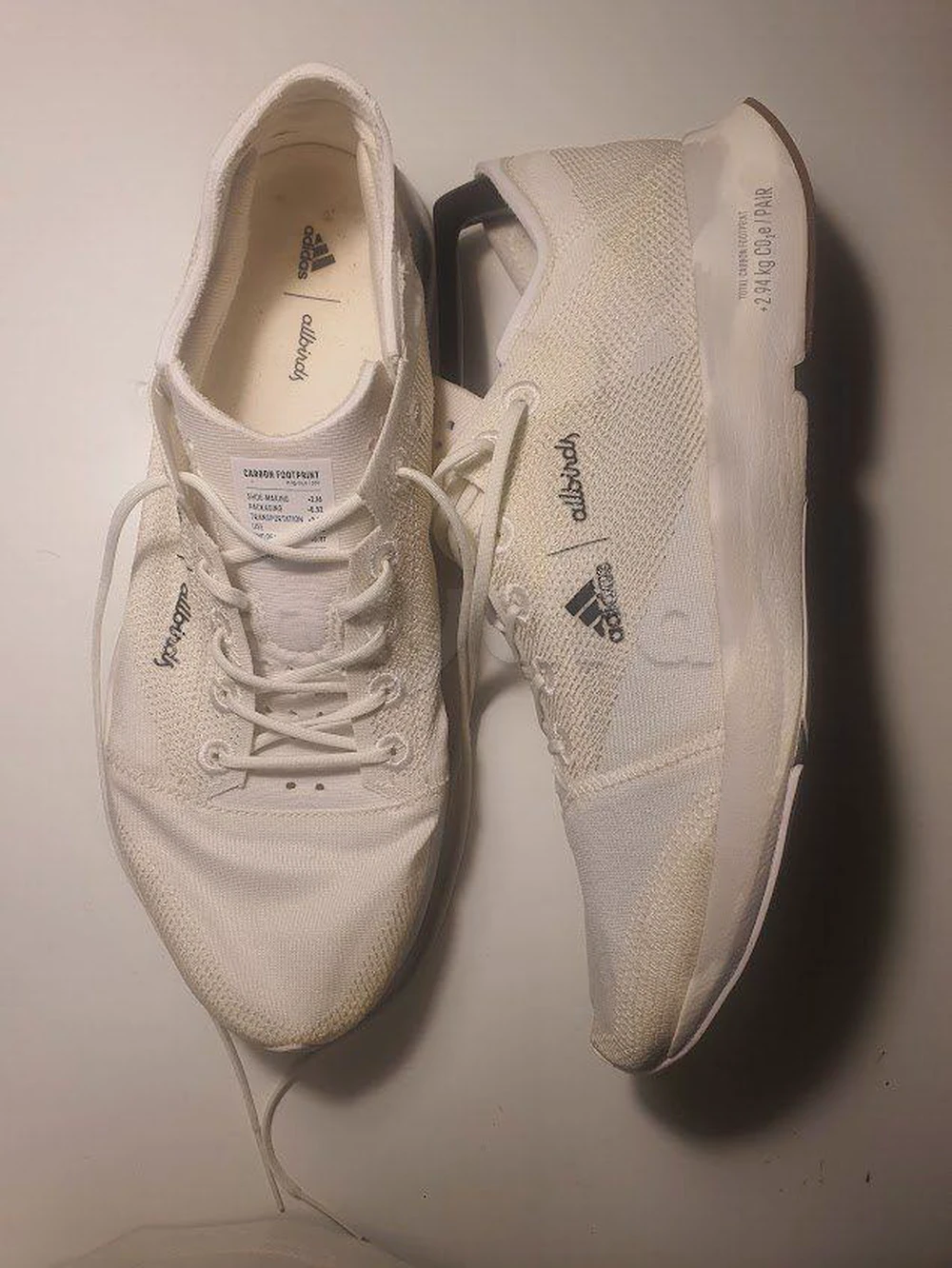 ADIDAS CARBON