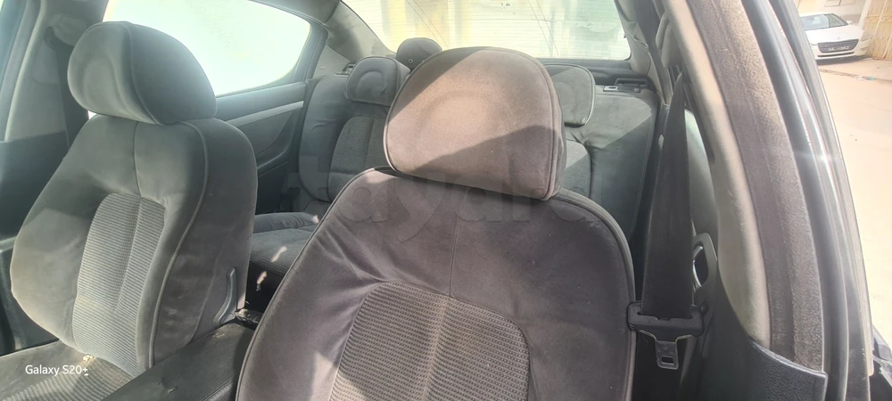 Peugeot 407