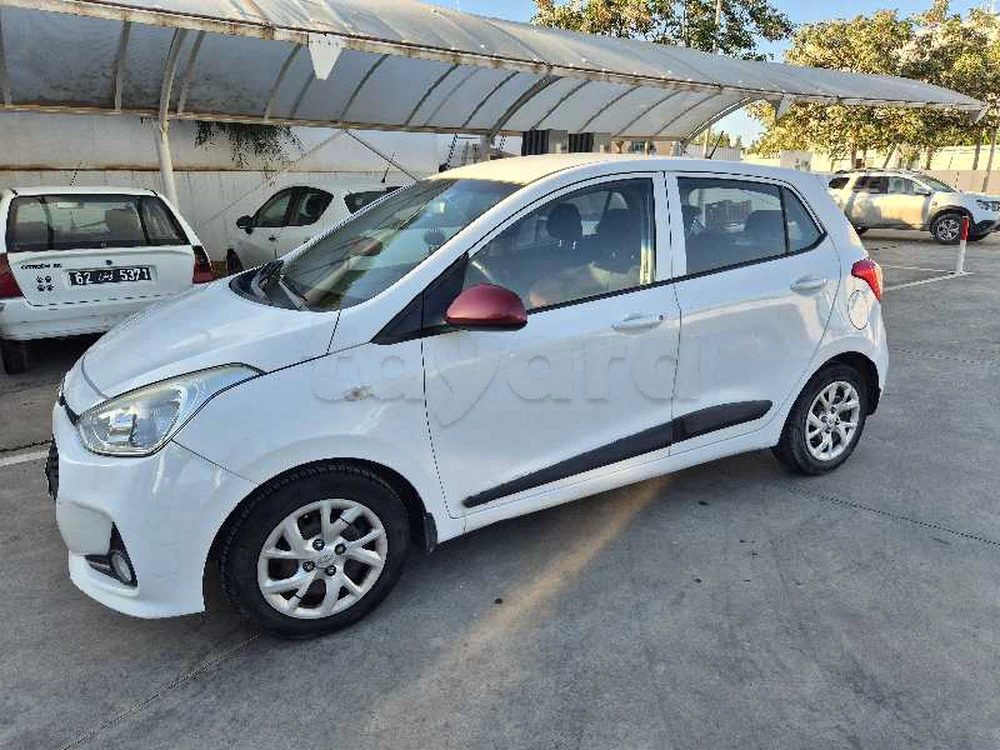 Carte voiture Hyundai i10