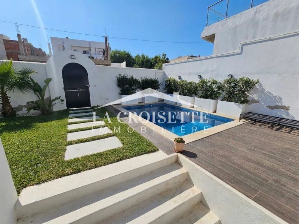 villa S+2 avec jardin et piscine à louer à Gammarth MVL0136
