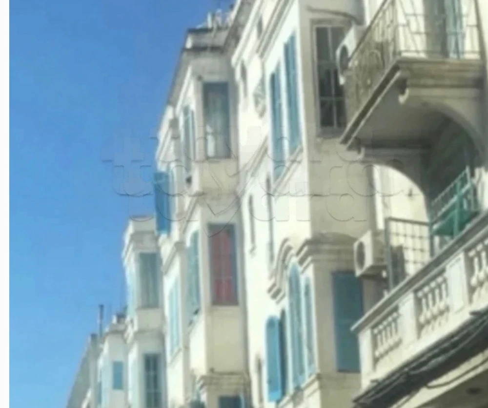 Appart centre ville à côté d av habib Bourguiba