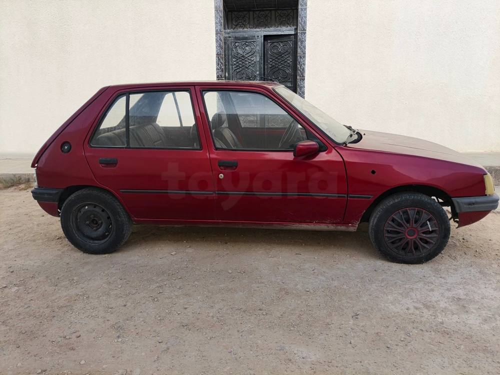 Peugeot 205