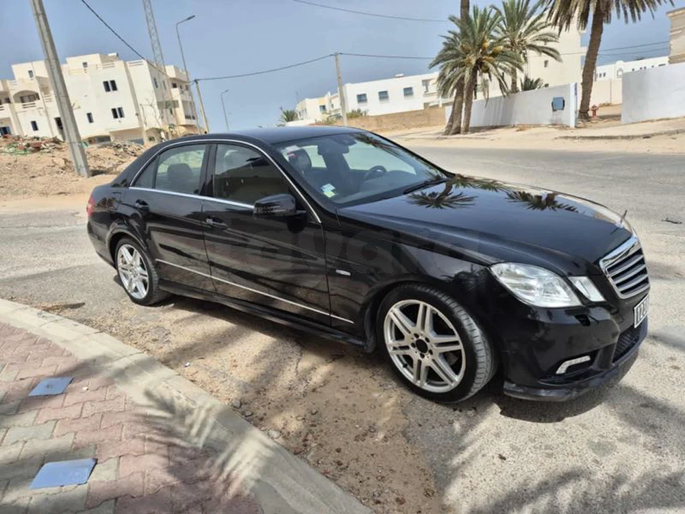 Carte voiture Mercedes-Benz Classe E