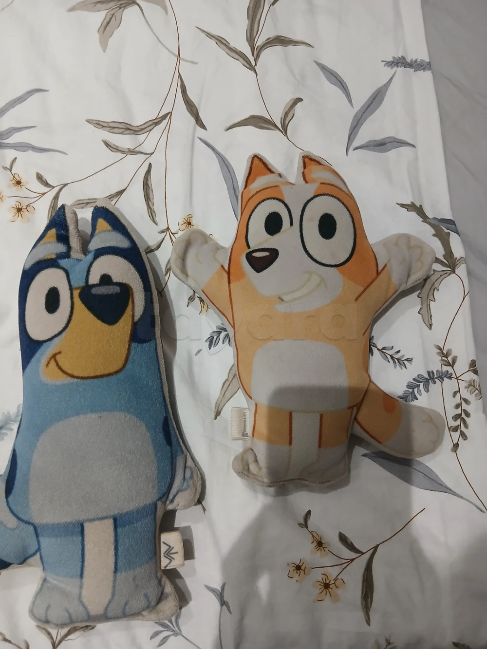 Je vends deux peluche bluey pour 9 dt.