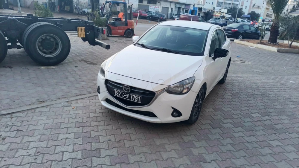 Carte voiture Mazda 3