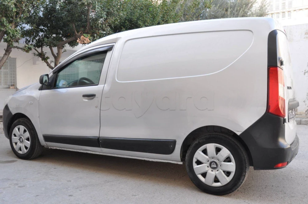 Carte voiture Dacia Dokker