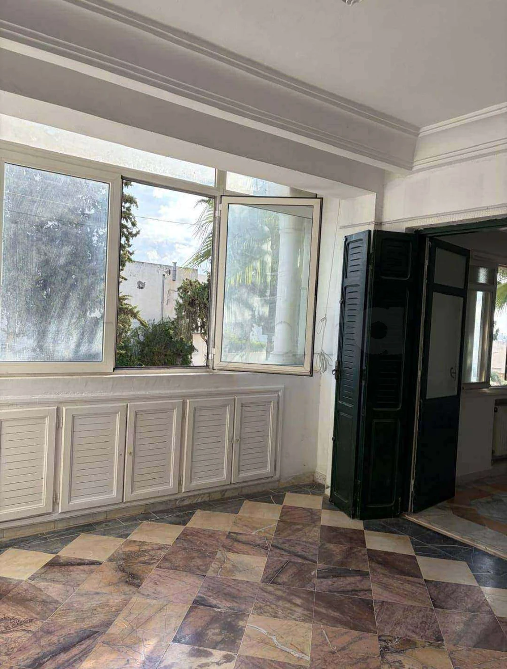 Appartement S+4 à Menzah 8