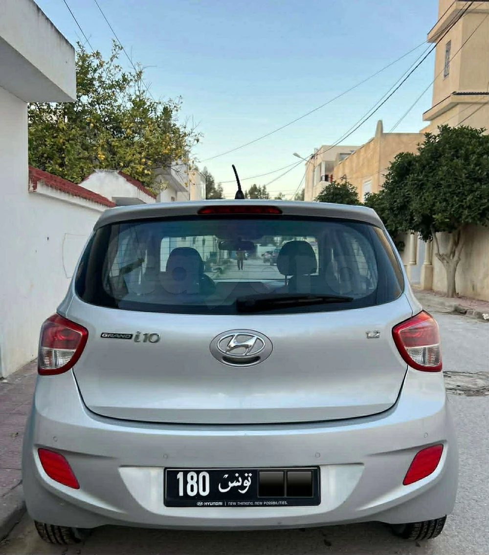 Carte voiture Hyundai i10