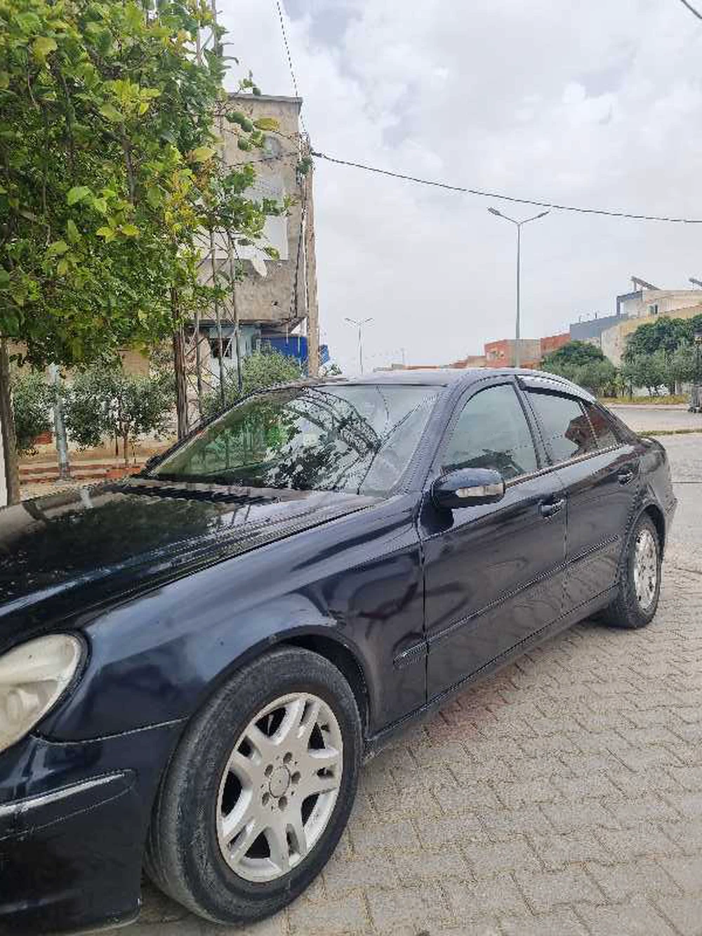 Mercedes-Benz 220