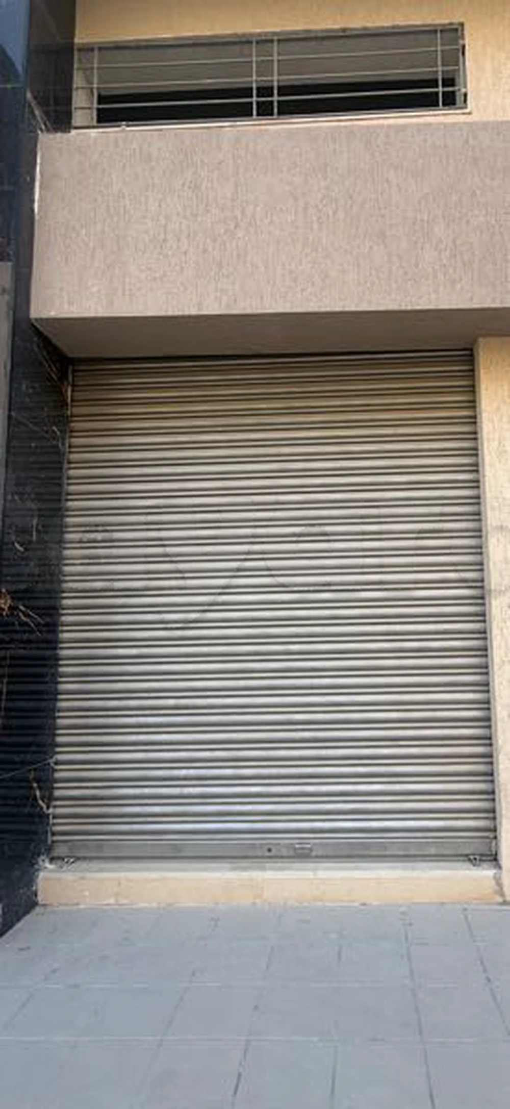 local 105 m2 cité wahat