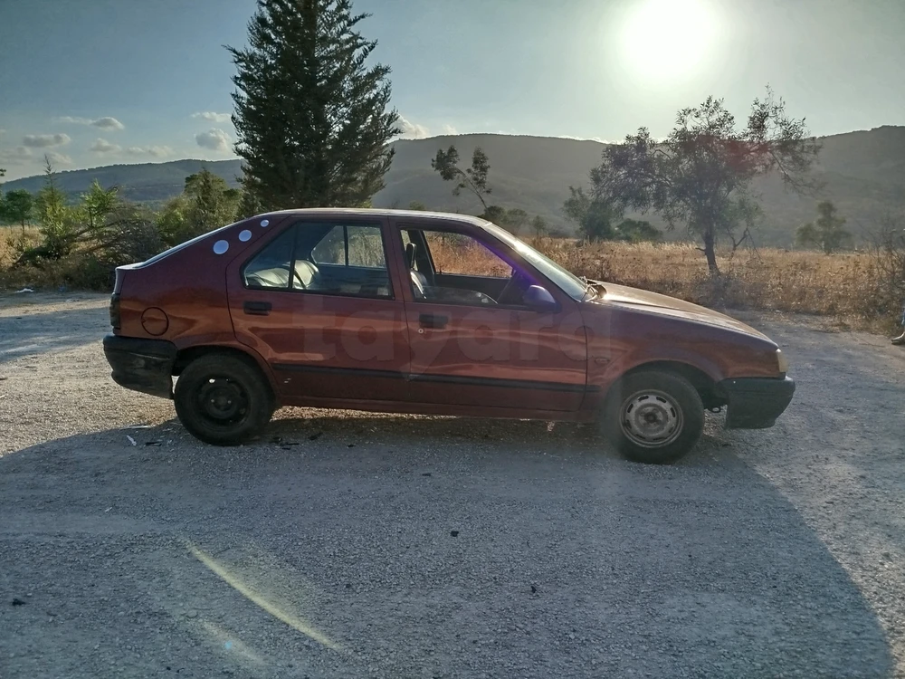 Renault 19