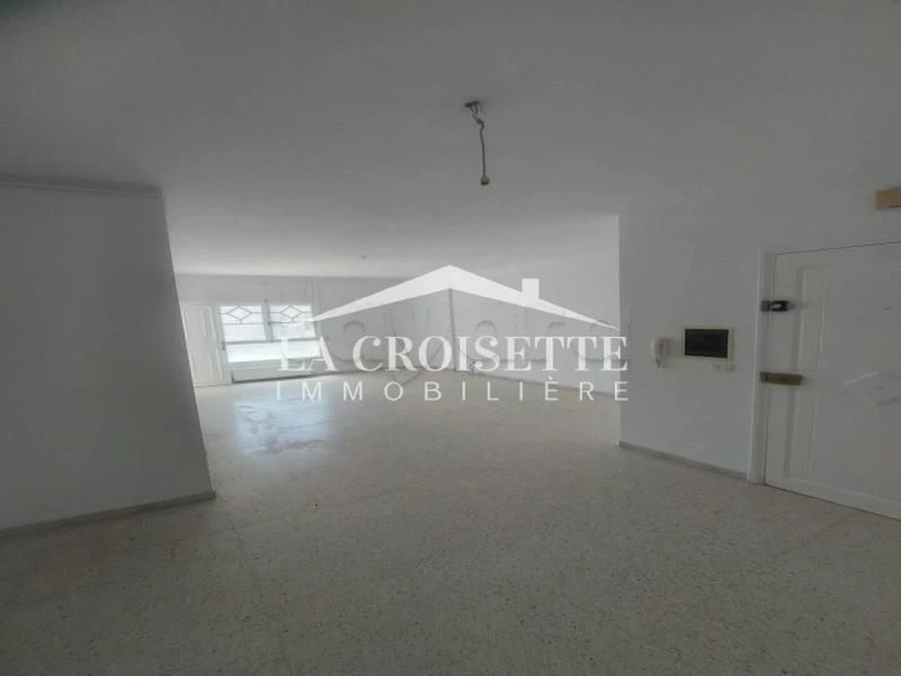 Appartement S+4 à louer à Ain Zaghouan Nord MAL2390