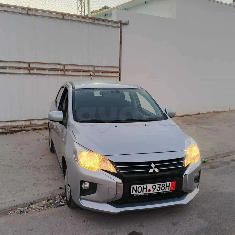 Carte voiture Mitsubishi Canter