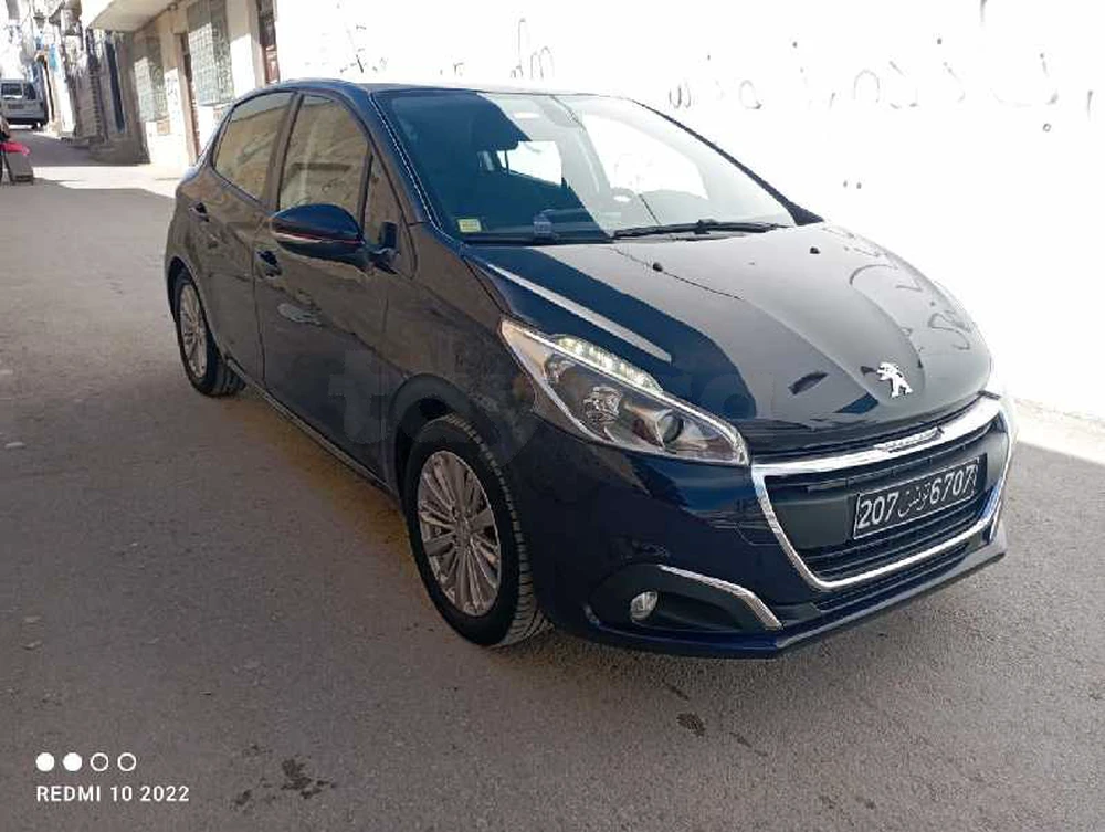 Carte voiture Peugeot 208