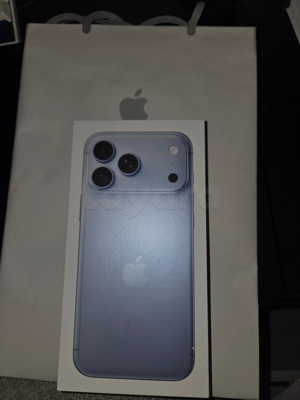 Iphone 18 pro max cacheté