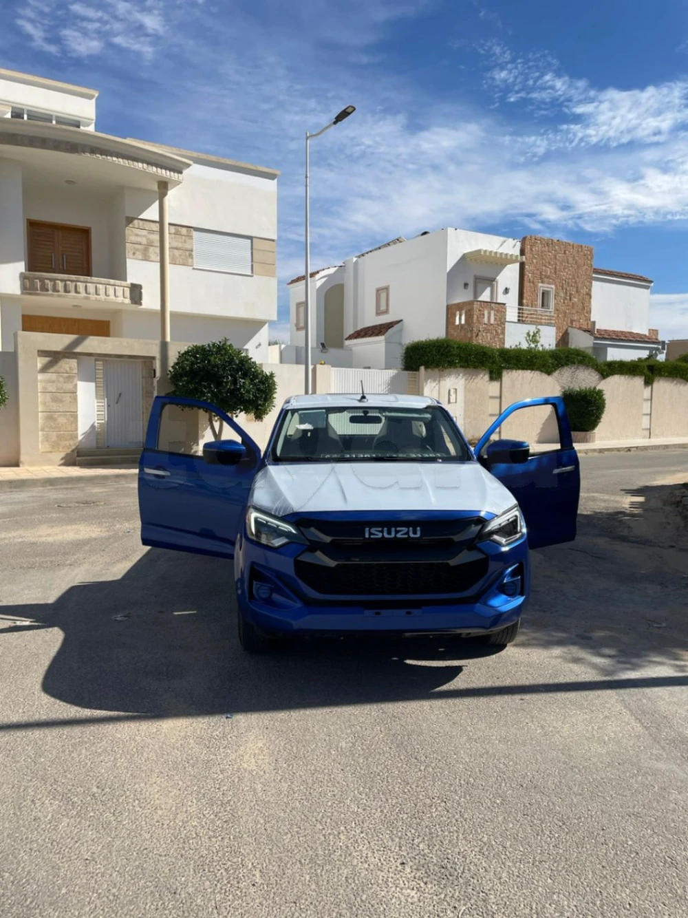 Carte voiture Isuzu D-Max