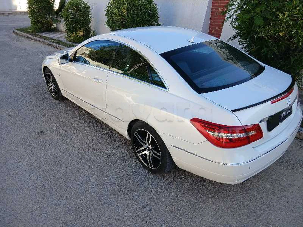 Carte voiture Mercedes-Benz Classe E