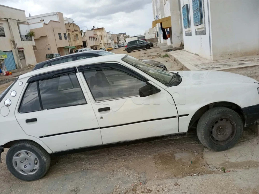 Peugeot 309