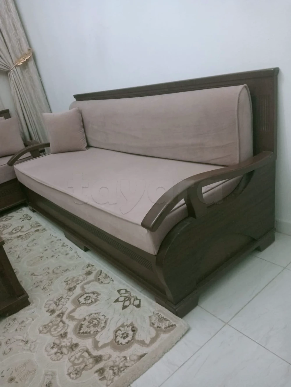بيت قعاد للبيع