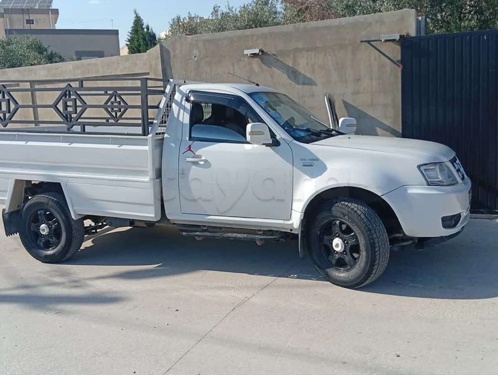 Carte voiture Isuzu D-Max
