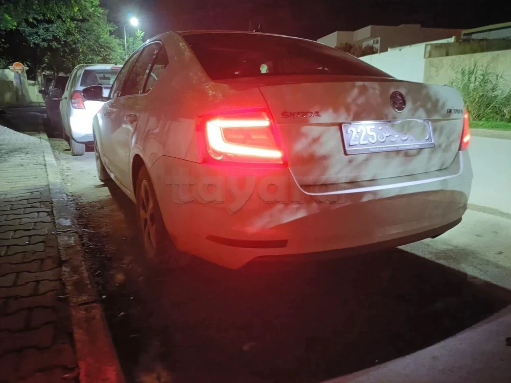 Carte voiture Skoda Octavia