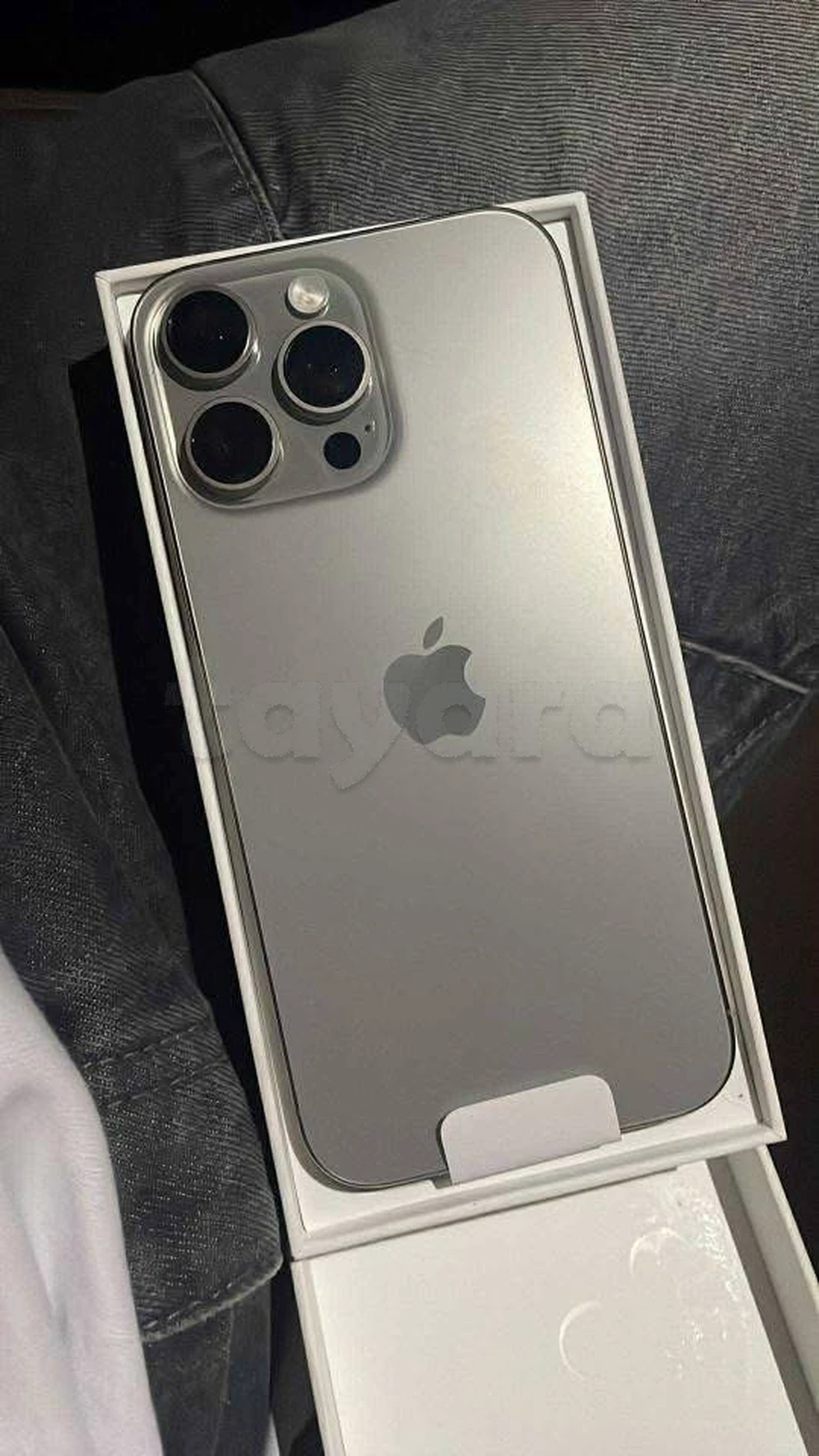 iPhone 16 pro Max comme cacheté