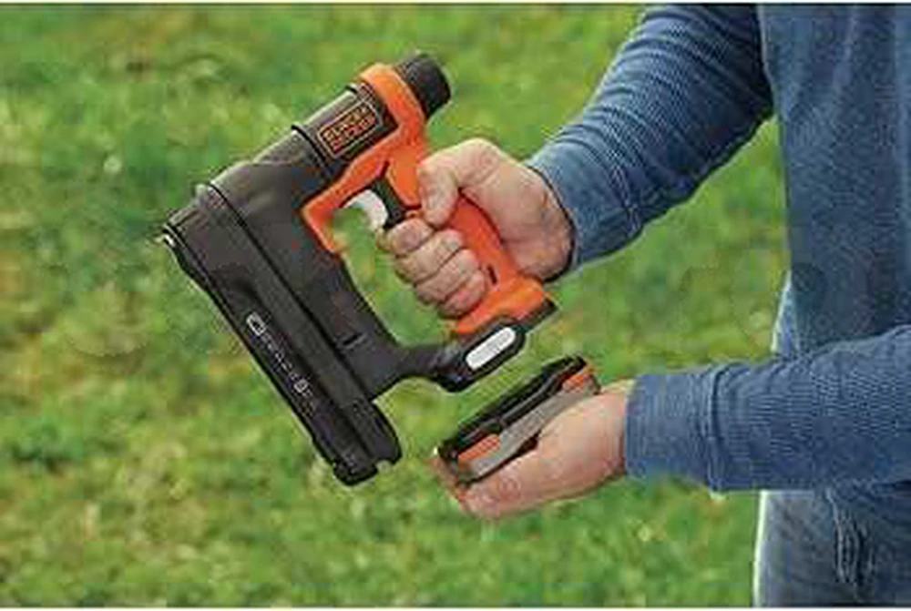 Agrafeuse sans fil black et decker neuf importé