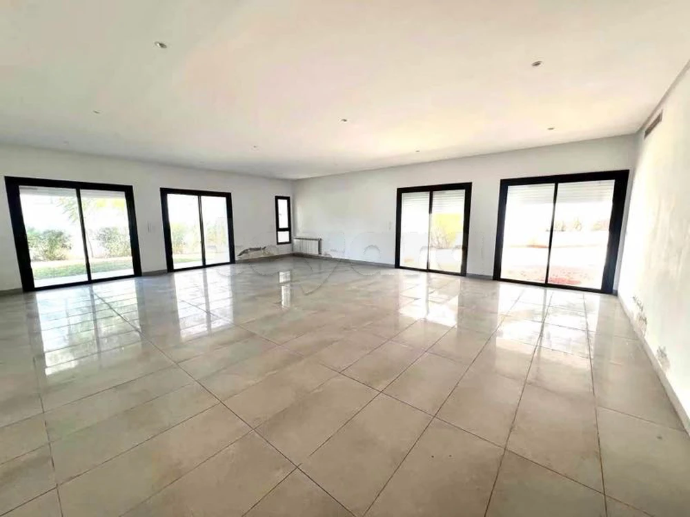 📍 NORD HILTON | UN MAGNIFIQUE APPARTEMENT S+3 AU REZ-DE-CHAUSSÉE AVEC JARDIN