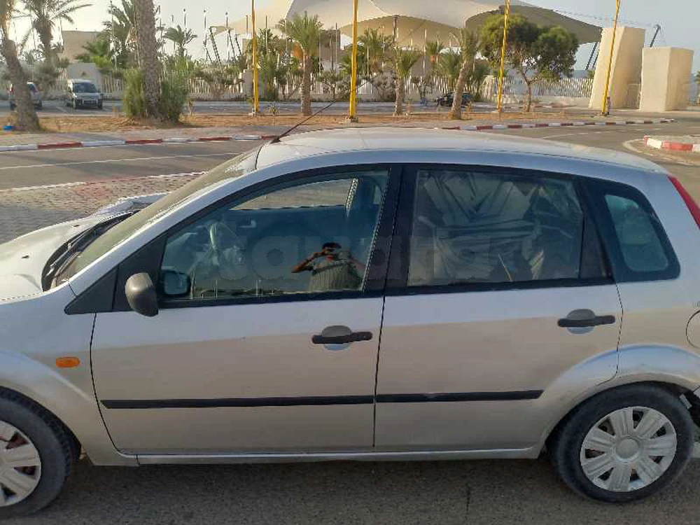 Carte voiture Ford Fiesta