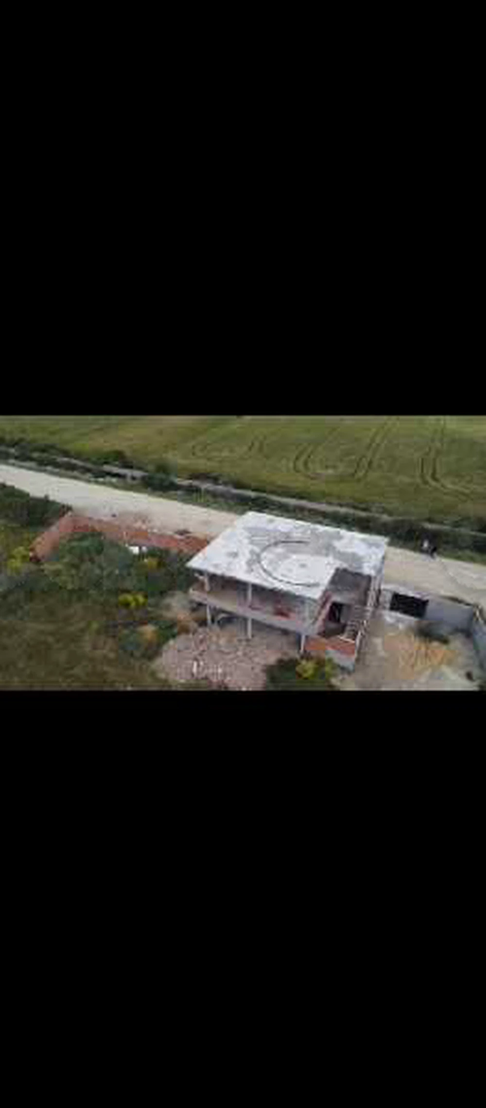 Terrain à vendre avec villa inachevé. chorfech
