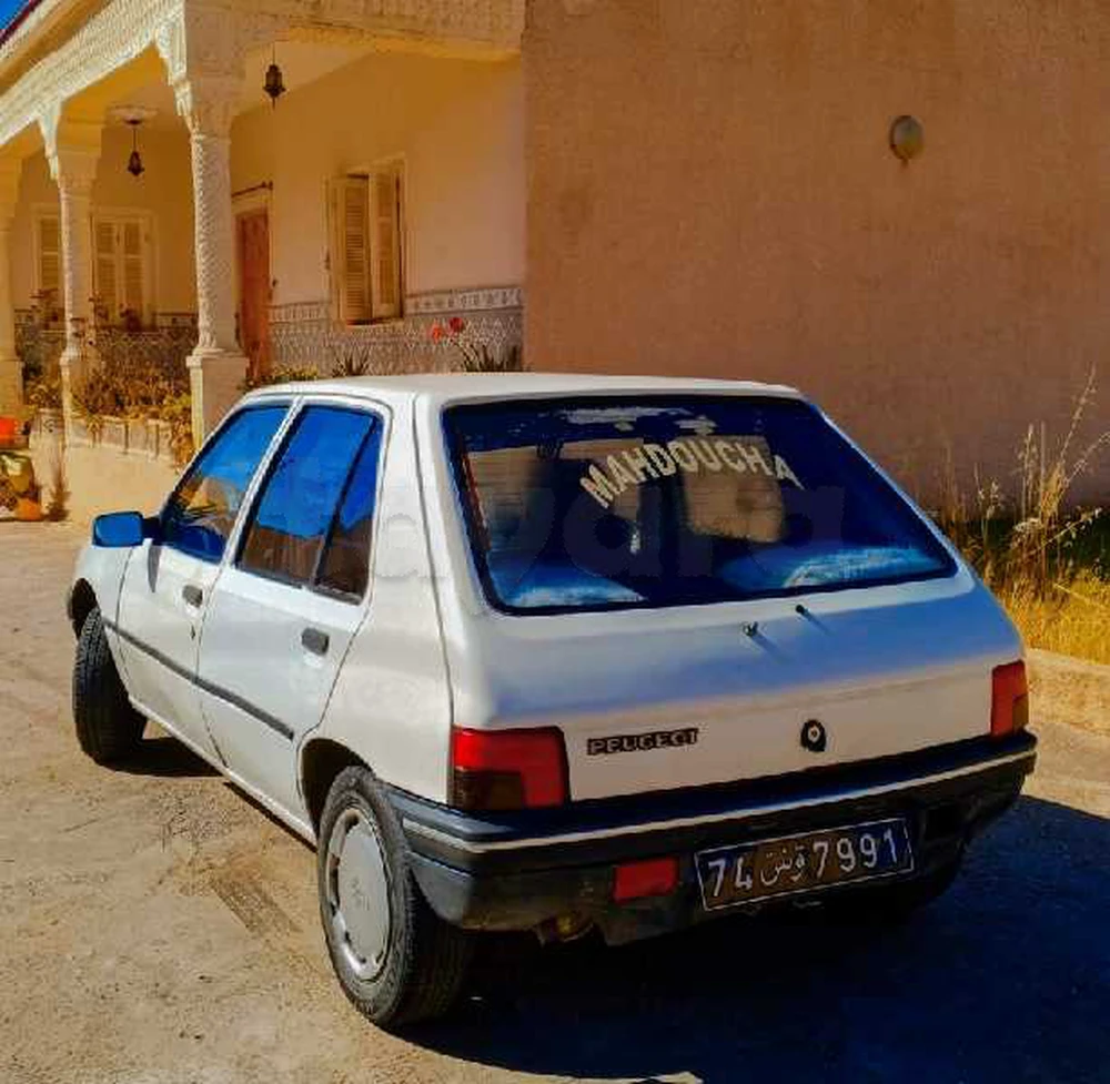 Peugeot 205