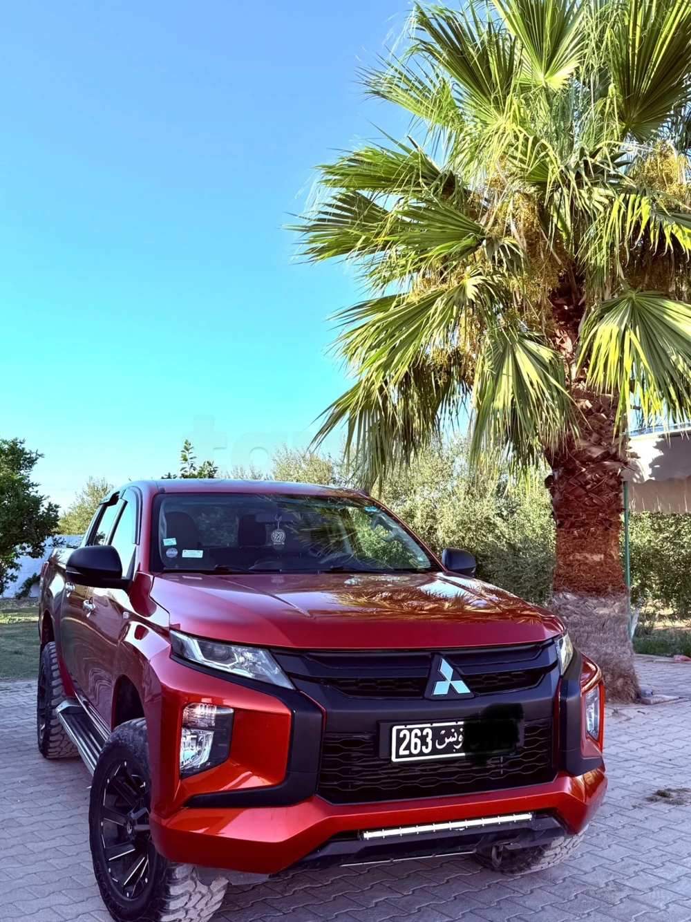 Mitsubishi L200