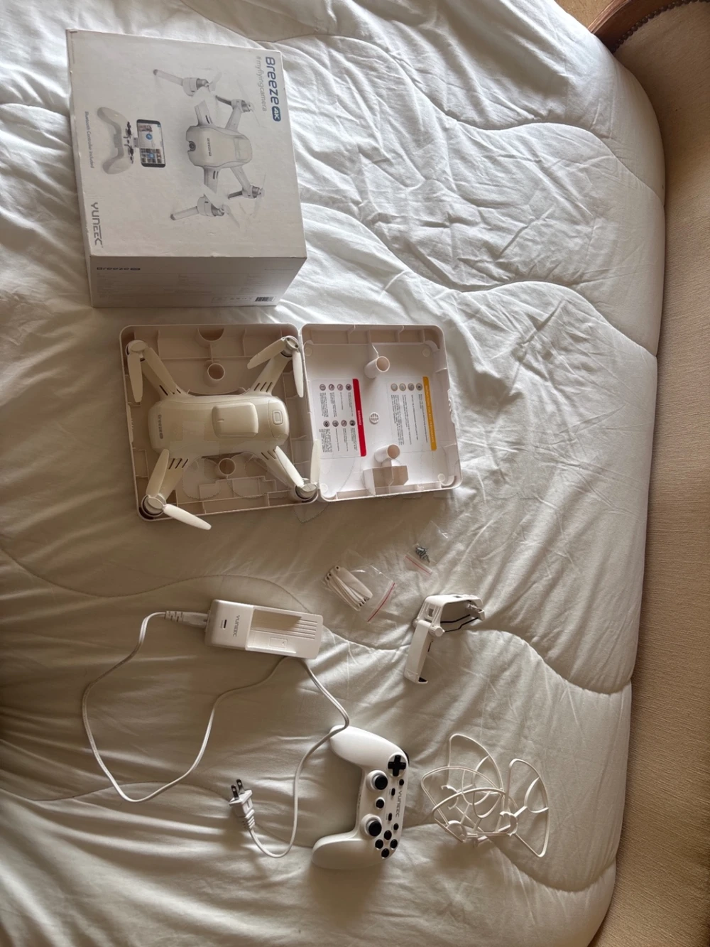 Drone Yuneec Breeze 4K + Manette Bluetooth (Très bon état)