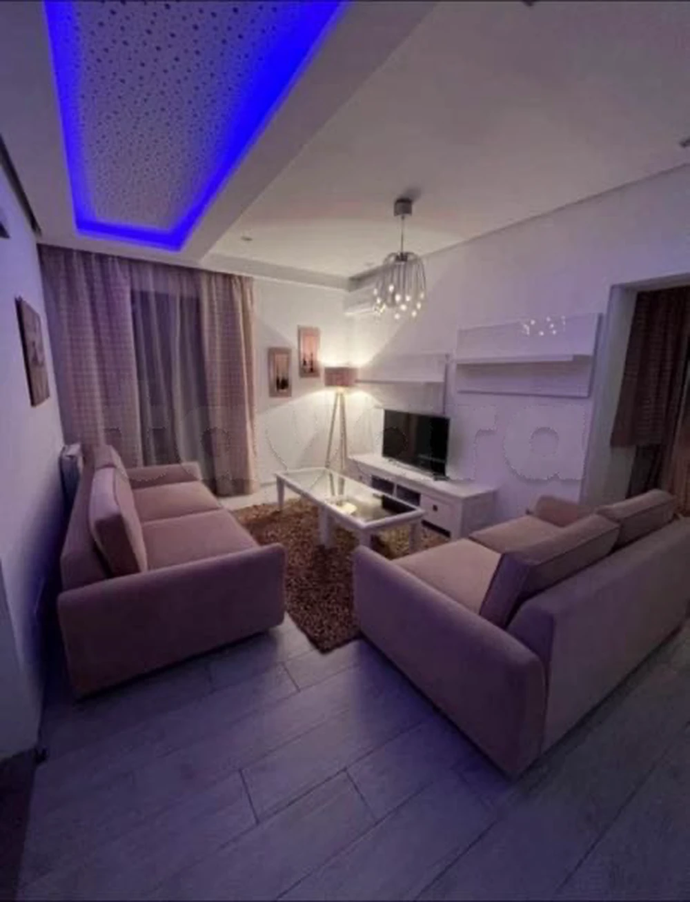 📍MENZAH 9 C : APPARTEMENT S+2 RICHEMENT MEUBLÉ À LOUER
